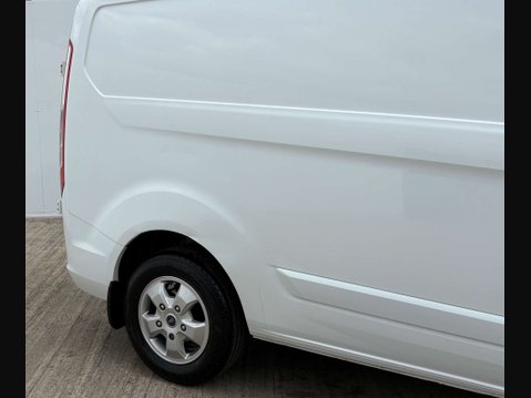 Ford Transit Custom 2.2 Transit Custom 290 Ltd E-Tech 11