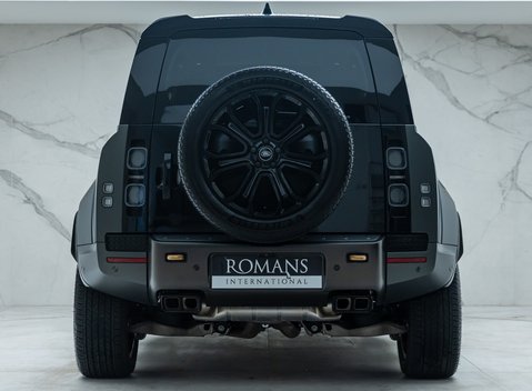 Land Rover Defender 110 OCTA EDITION ONE 9