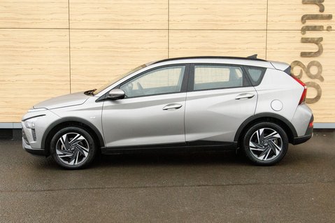 Hyundai BAYON T-GDI SE CONNECT DCT MHEV 13