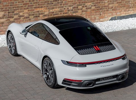 Porsche 911 (992) Carrera 4S 9