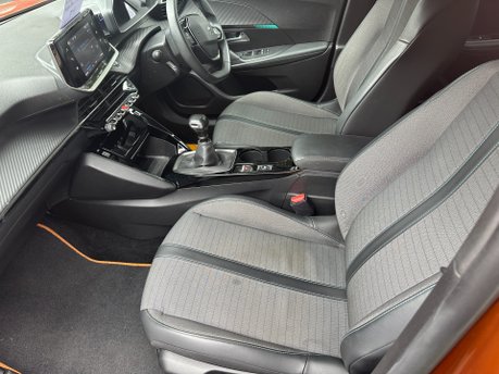 Peugeot 2008 1.2 PURETECH S/S ALLURE PREMIUM 5 Dr 17