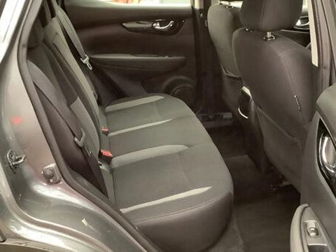 Nissan Qashqai 1.3 DIG-T Acenta Premium Euro 6 (s/s) 5dr 9