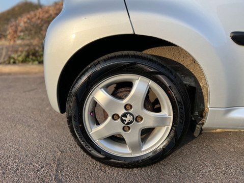 Peugeot 107 1.0 107 Allure 5dr 8