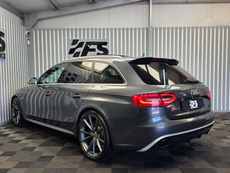 Audi RS4 4.2 FSI V8 Estate 5dr Petrol S Tronic quattro Euro 5 (450 ps) 33