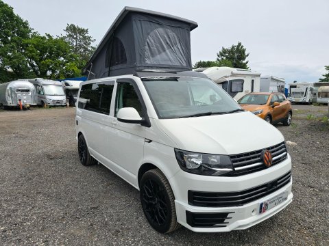Volkswagen Campervan Summers Day Campers 6