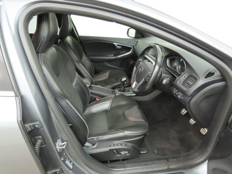 Volvo V40 2.0 D3 R-Design Nav Plus Euro 6 (s/s) 5dr 7