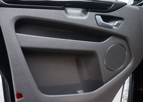 Ford Tourneo Custom 2.0 Tourneo Custom 320 Titanium EcoBlue Auto L2 4dr 37