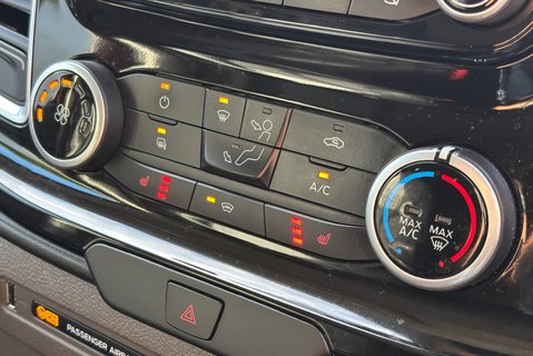 Ford Transit Custom 320 L1 Sport 185 ps DCIV 20