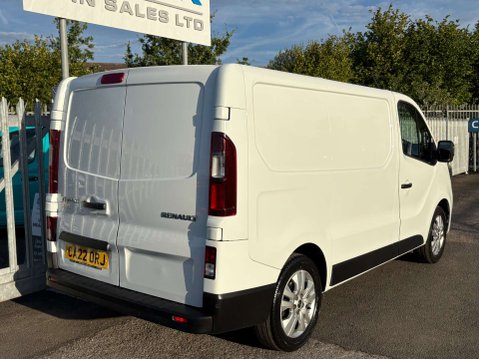 Renault Trafic 2.0 dCi Blue SL28 Sport Panel Van 5dr Diesel Manual L1 H1 Euro 6 (s/s) (130 16