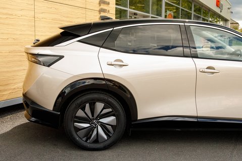 Nissan ARIYA ADVANCE 8