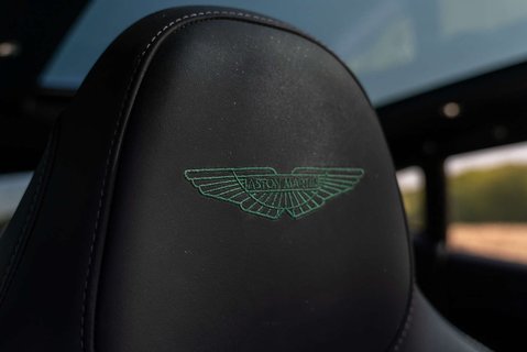 Aston Martin DBX 707 14