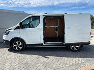 Ford Transit Custom 300 Active L1 170 ps Selectshift Panel Van - Tailgate & Twin Side Doors 9