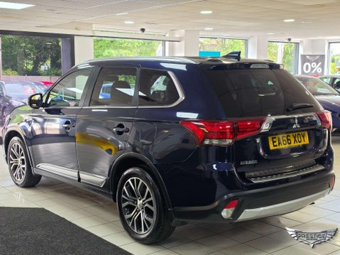 Mitsubishi Outlander 2.2 DI-D 4 Auto 4WD Euro 6 5dr 5