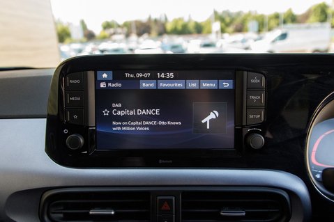 Hyundai i10 MPI PREMIUM 23