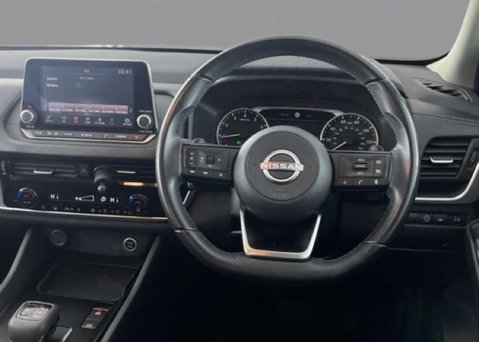Nissan Qashqai 1.3 DIG-T MHEV Acenta Premium SUV 5dr Petrol Hybrid XTRON Euro 6 (s/s) (158 10
