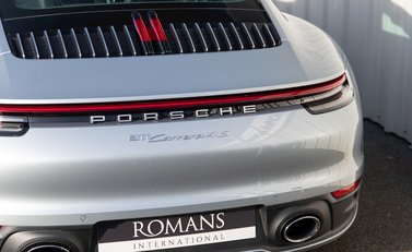 Porsche 911 Carrera 4S (992) 26