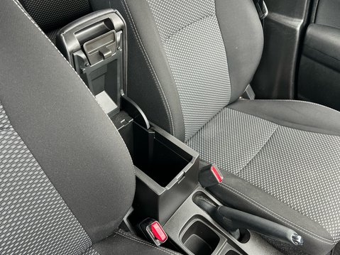 Suzuki Vitara SZ-T BOOSTERJET MHEV 28