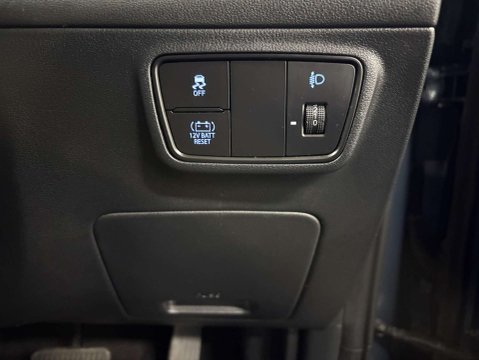 Hyundai TUCSON 1.6 Tucson Premium TGDi HEV Auto 5dr 17