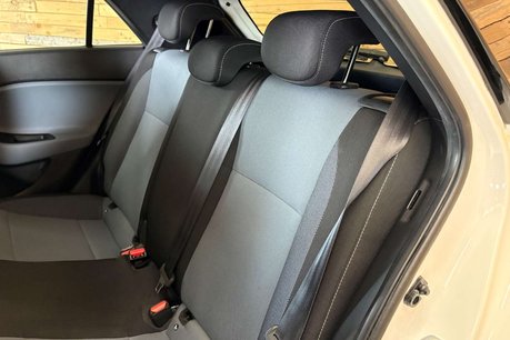 Hyundai i20 1.2 Premium Hatchback 5dr Petrol Manual Euro 6 (84 ps) 10
