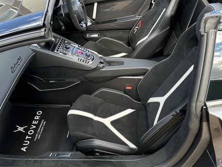 Lamborghini Aventador SVJ ROADSTER (LP 770-4) 65