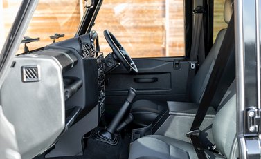 Land Rover Defender 110 XS Classic Series I 15