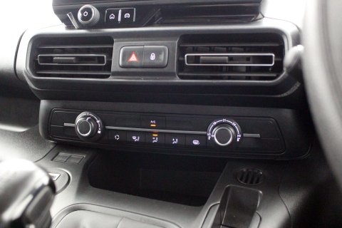 Vauxhall Combo Cargo 1.5 Turbo D 2300 Prime SWB Euro 6 100 ps 17