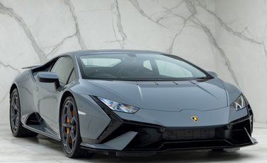 Lamborghini Huracan LP640-2 Tecnica 1