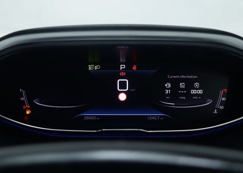 Peugeot 5008 1.2 PureTech Allure SUV 5dr Petrol EAT Euro 6 (s/s) (130 ps) 18