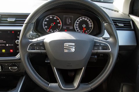 SEAT Arona TSI SE TECHNOLOGY 14