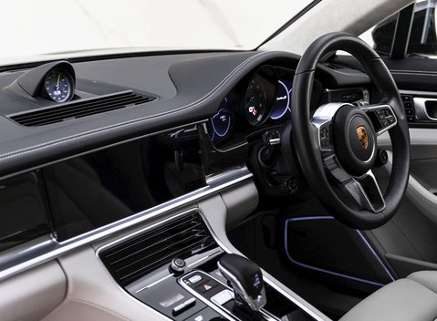 Porsche Panamera Turbo S E-Hybrid Executive 17