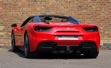 Ferrari 488 Spider 13