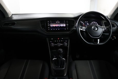 Volkswagen T-Roc DESIGN TSI 41