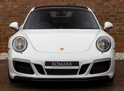 Porsche 911 Carrera GTS (991.2) 4