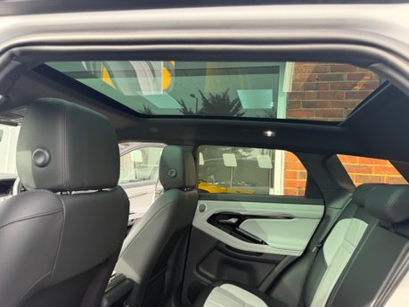 Land Rover Range Rover Evoque FIRST EDITION MHEV 38