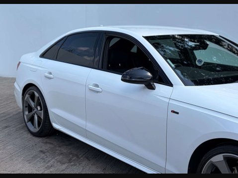 Audi A4 2.0 A4 Black Edition 35 TDI Semi-Auto 4dr 10