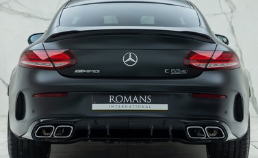 Mercedes-Benz C63 AMG S FINAL EDITION 8