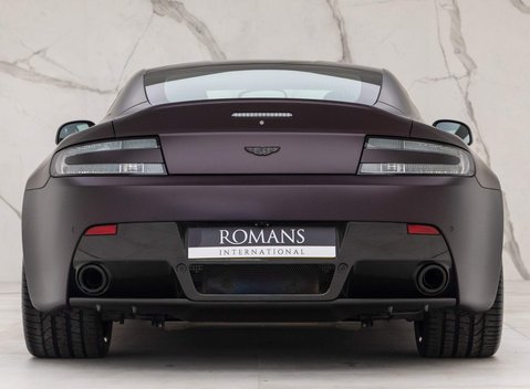 Aston Martin Vantage S V12 19