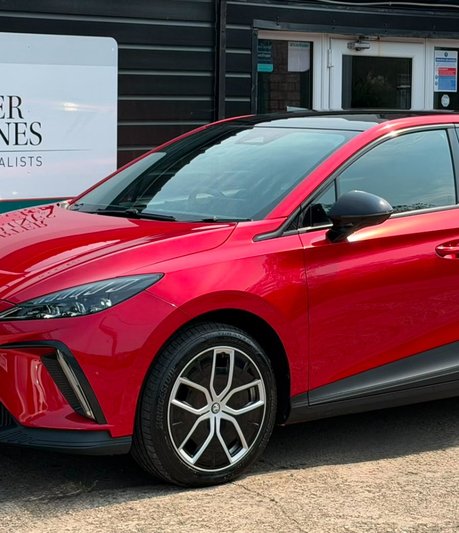 MG MG4 77kWh Trophy Extended Range Hatchback 5dr Electric Auto (245 ps)