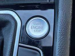 Volkswagen Passat 1.5 Passat R-Line TSi Evo 5dr 56