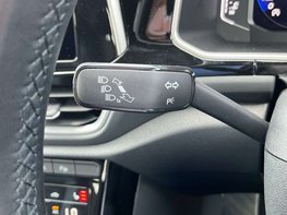 Volkswagen T-Roc 1.5 T-Roc R-Line TSI Semi-Auto 5dr 57