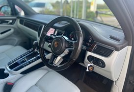 Porsche Macan 3.0 S PDK 4WD AUTO £12000 OF EXTRAS 25