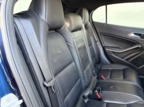Mercedes-Benz GLA 2.1 GLA 200 D AMG Line Premium+ Auto 5dr 34