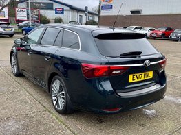 Toyota Avensis 1.8 Avensis Excel Valvematic CVT 5dr 8