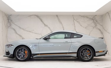 Ford Mustang Mach 1 2