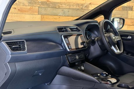 Nissan LEAF 40kWh N-Connecta Hatchback 5dr Electric Auto (150 ps) 9