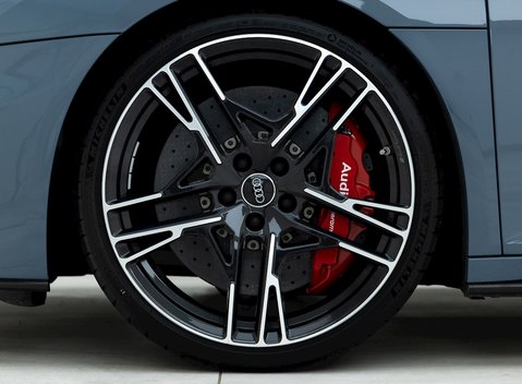 Audi R8 V10 Performance Carbon Black 8