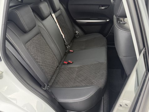 Suzuki Vitara 1.4 Boosterjet 48V Hybrid SZ5 5dr 37