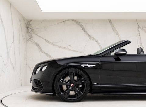 Bentley Continental GT V8 S Convertible Black Edition 29