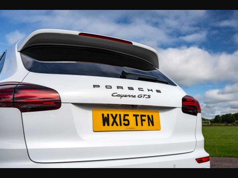 Porsche Cayenne 16