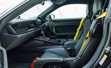 Porsche 911 GT3 (992) 8